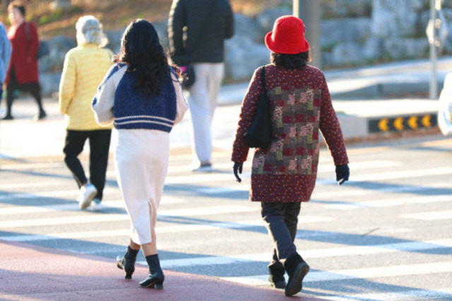 (대전일보) "찬바람 쌩쌩" 대전·충남 한파주의보…아침기온 뚝